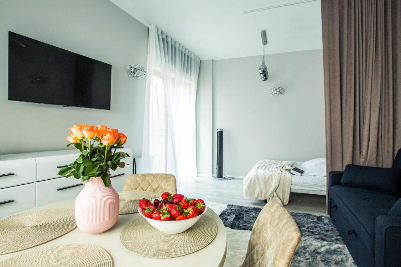 New Modern Studio Apartment In The Old Town Riga Exterior photo